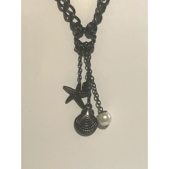 Venice Accessories Chain Link Necklace With Charms NWT Gunmetal Hardware - Picture 2 of 7